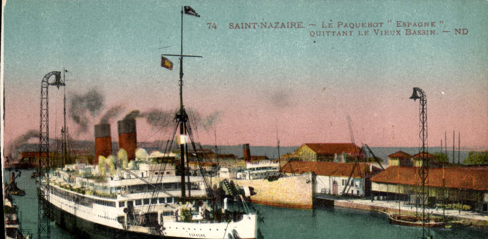 CPA Bateau Paquebot Saint-Nazaire Le Paquebot Espagne quittant le vieux bassin