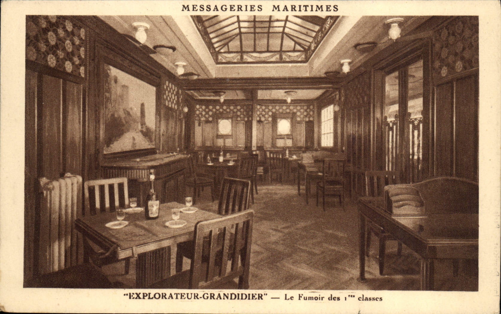 CPA Bateau Paquebot Messageries Maritimes Explorateur Grandidier Le fumoir des 1eres classes Tabac 