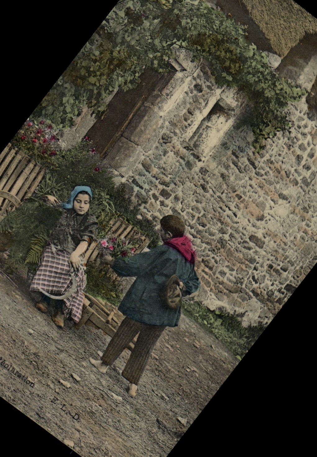 CPA Folklore Une declaration Enfants