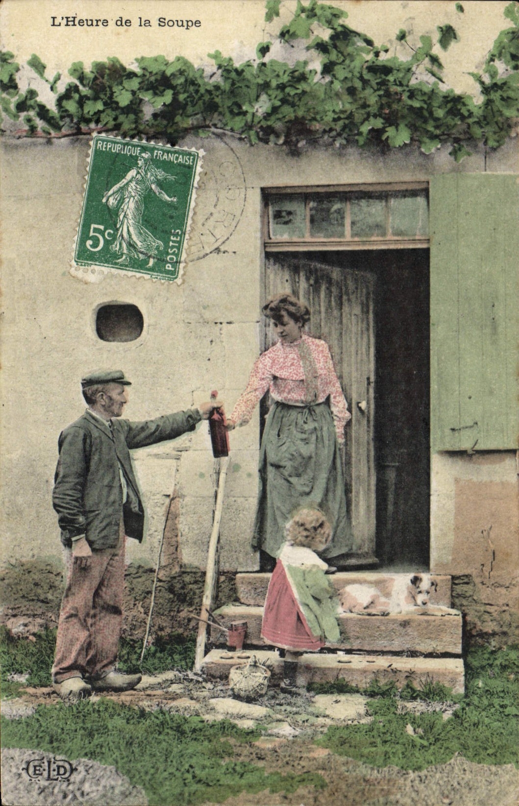 CPA Folklore L'heure de la soupe 