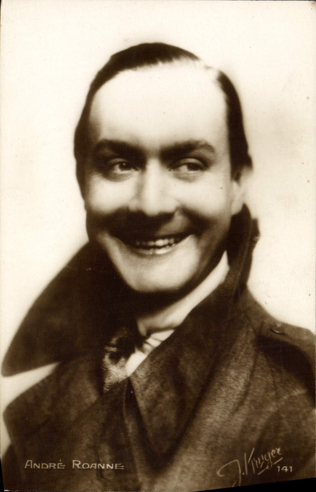 VINTAGE POSTCARD Cinema Andre Roanne