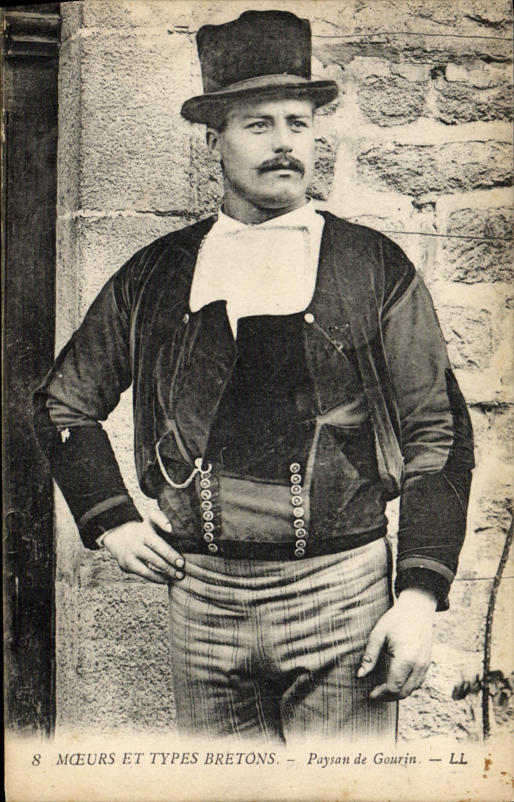 CPA Folklore Bretagne Paysan de Gourin