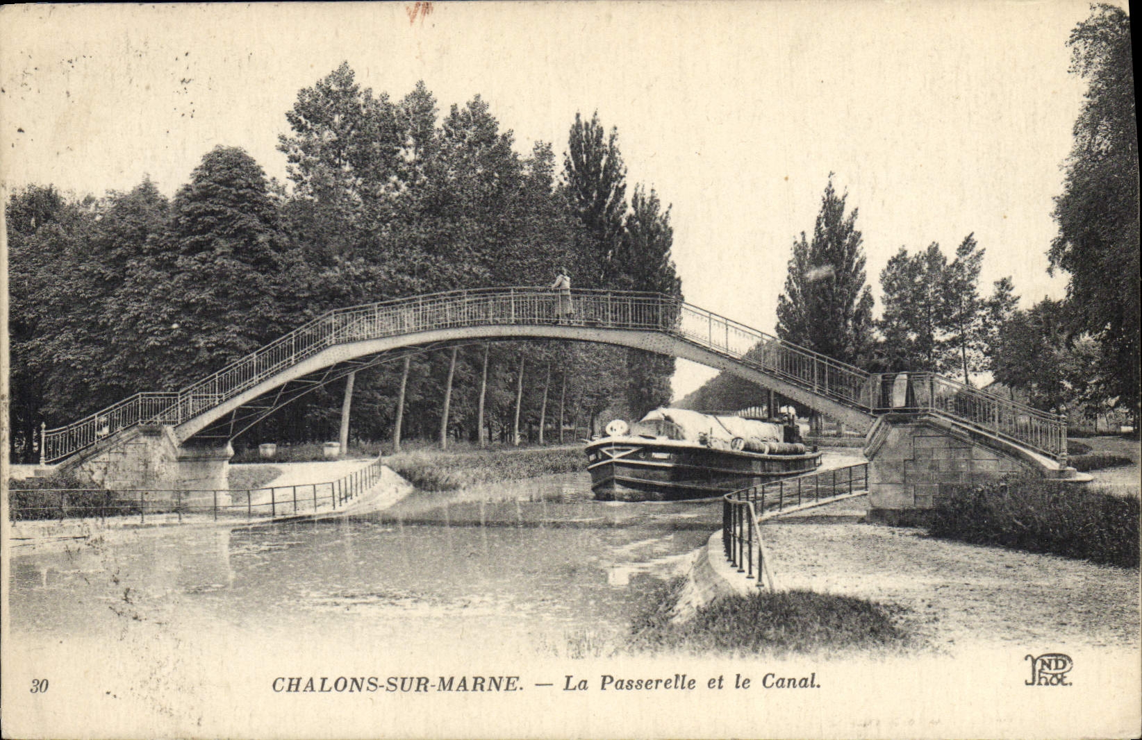 VINTAGE POSTCARD Boat Barge Trawl-nets on the Marne the footbridge and the canal