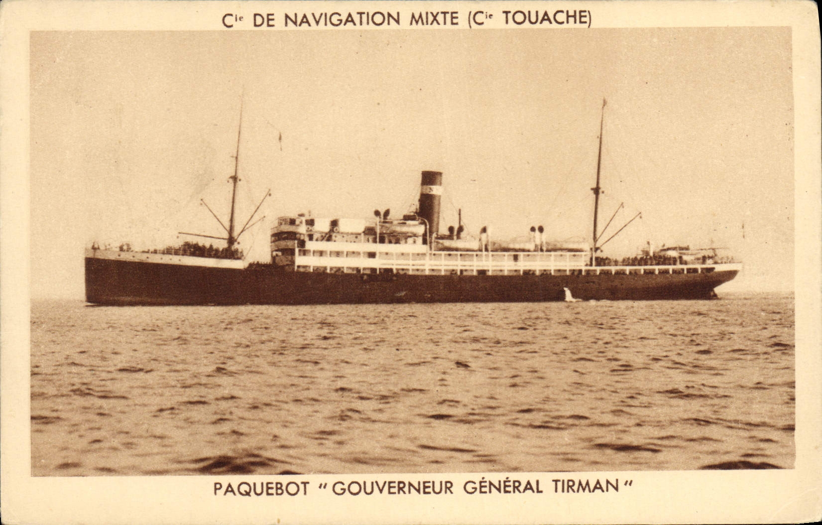 CPA Bateau Paquebot Cie de Navigation mixte Cie Touache Gouverneur General Tirman