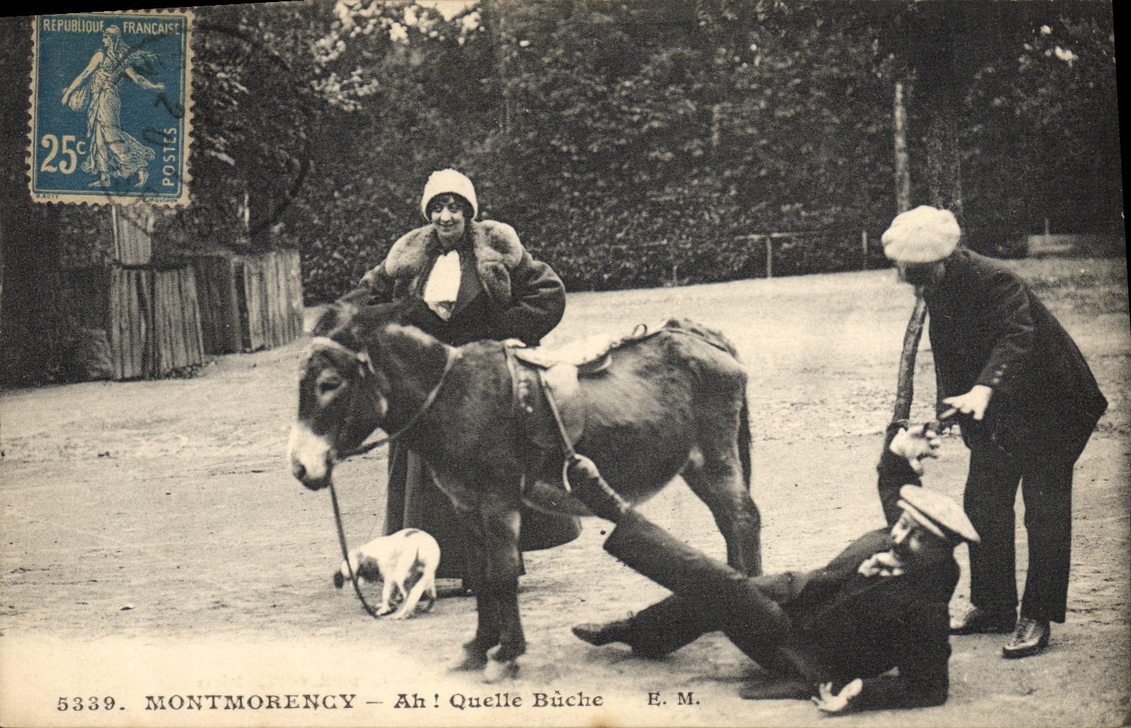 CPA Ane Mule Montmorency Ah quelle buche 