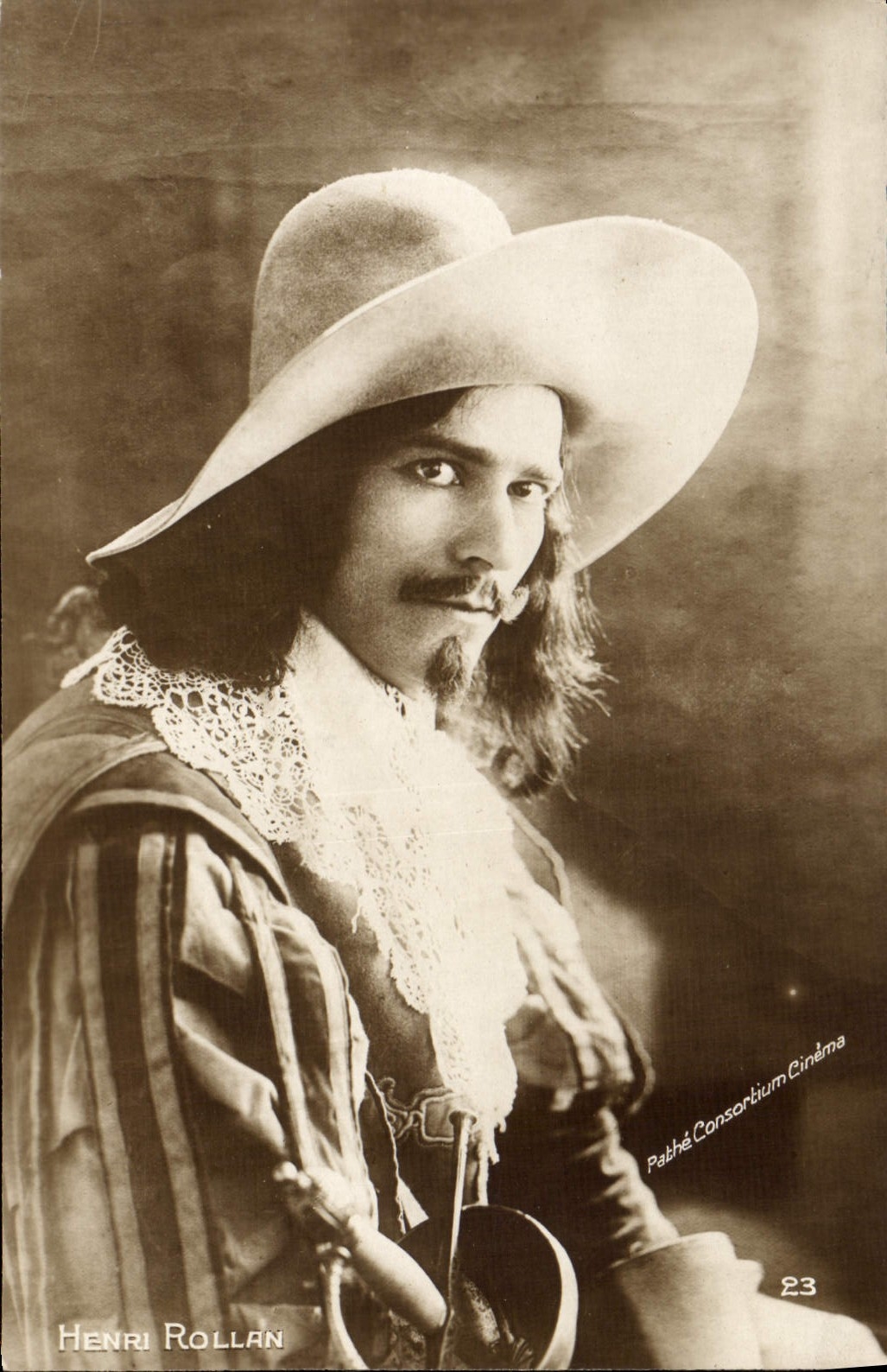 CPM Cinema Henri Rollan Mousquetaire
