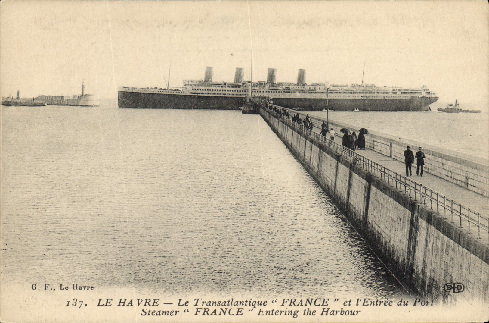VINTAGE POSTCARD Boat Steamer Transatlantic Le Havre France and the entry of the port