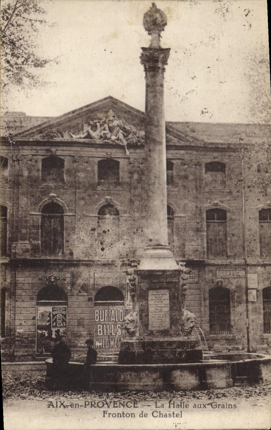 Indios del oeste lejanos del Aix del muchacho del criado de la vaca de la POSTAL de la VENDIMIA en Provence el mercado con el frontón de los granos de Chastel Buffao Bull