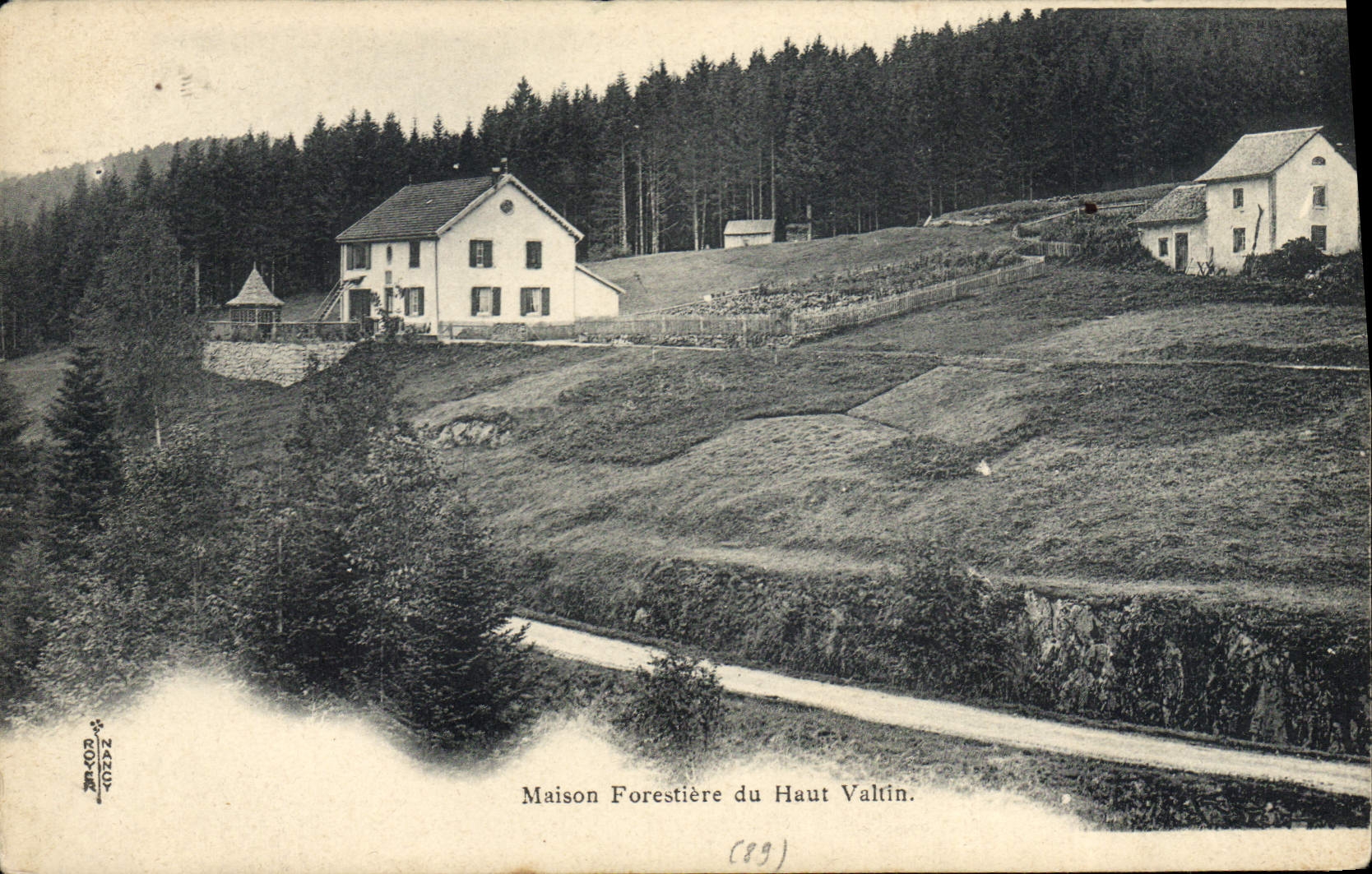 VINTAGE POSTCARD Drill House forestiere of High Valtin