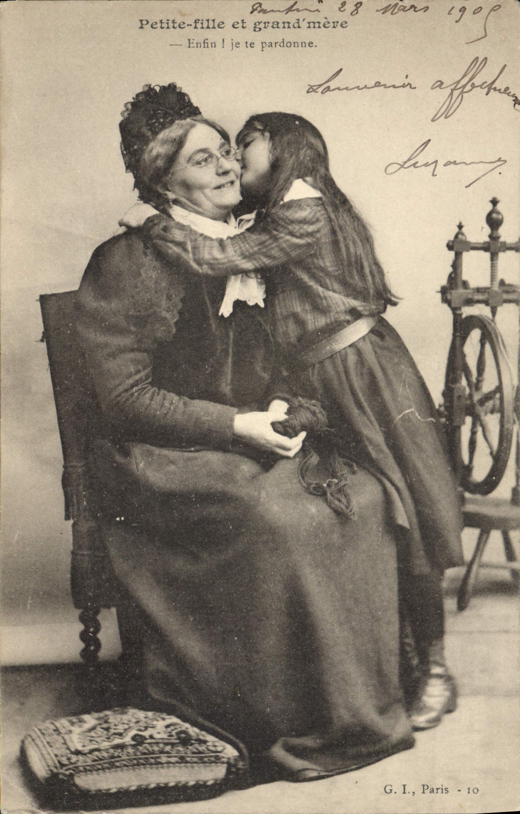 VINTAGE POSTCARD Fantasy Woman Little girl and large mother Child