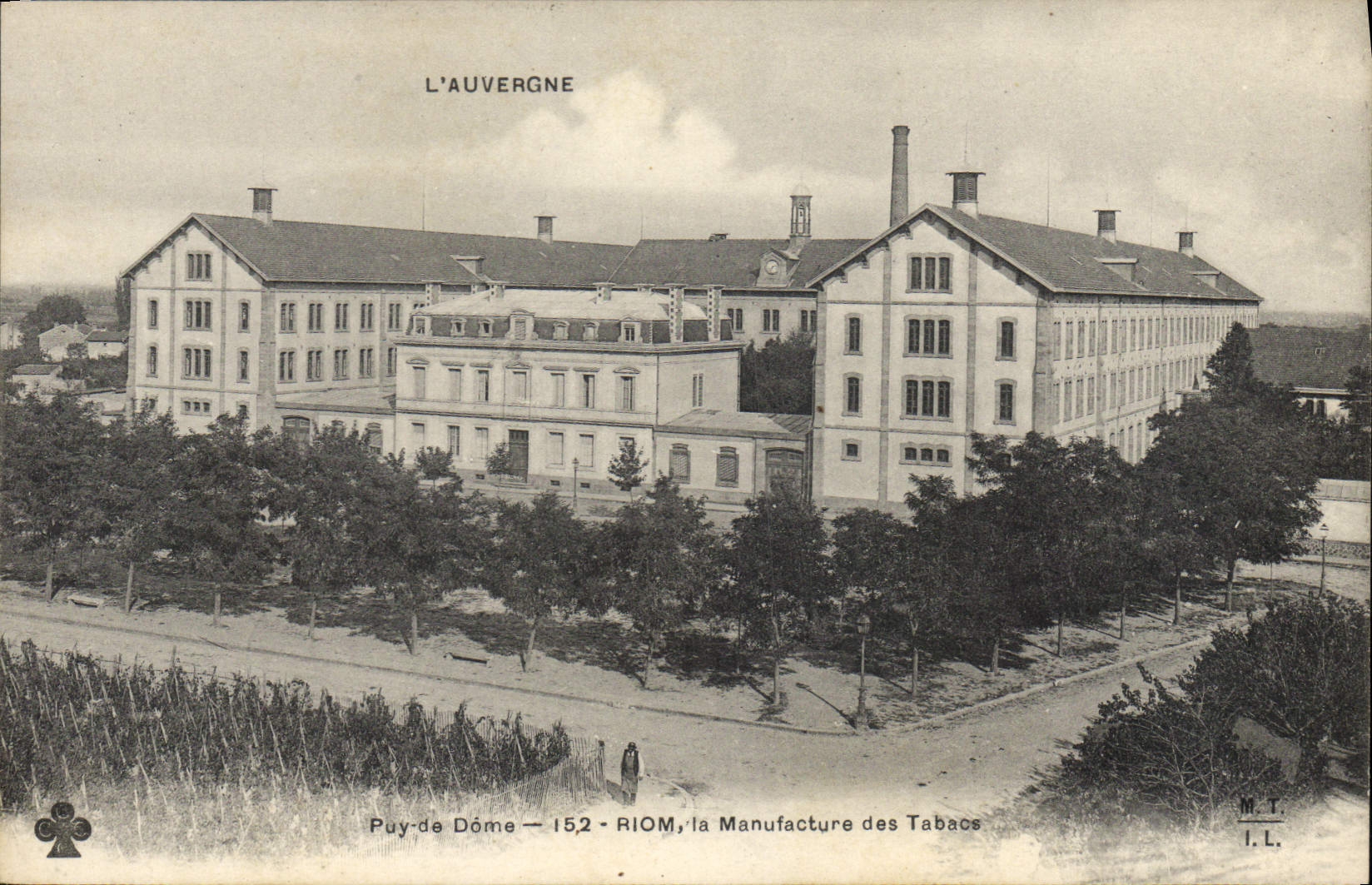 CPA Tabac Auvergne Riom Manufacture des tabacs 