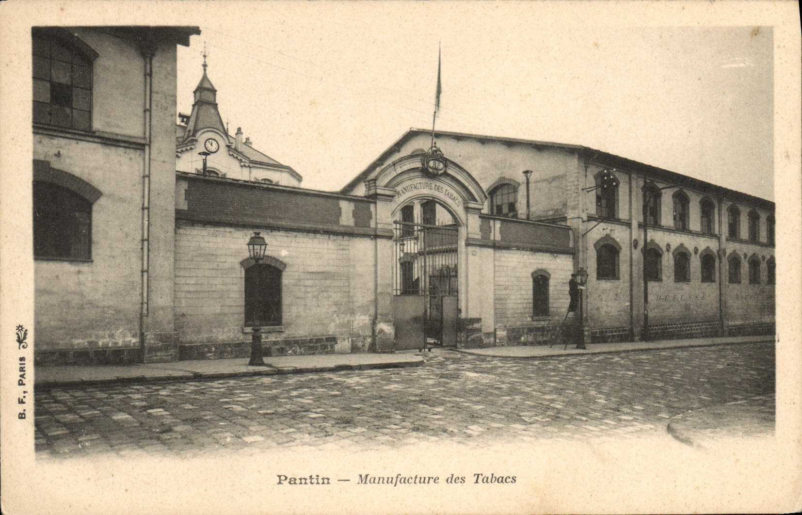 VINTAGE POSTCARD Tabac Puppet Manufactures tobaccos