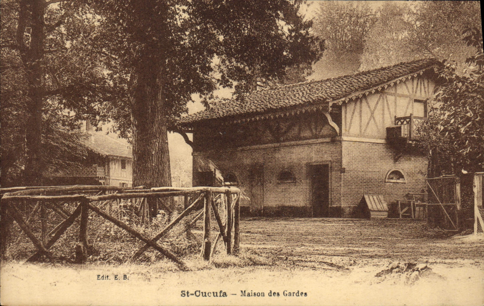 VINTAGE POSTCARD Drill St Cucufa House of the guards