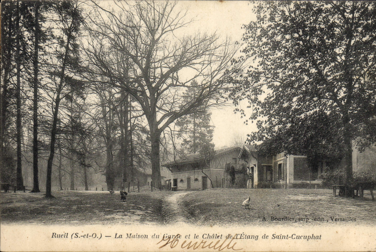 VINTAGE POSTCARD Rueil Drill the house of the guard and the country cottage of the pond of Cucuphat Saint