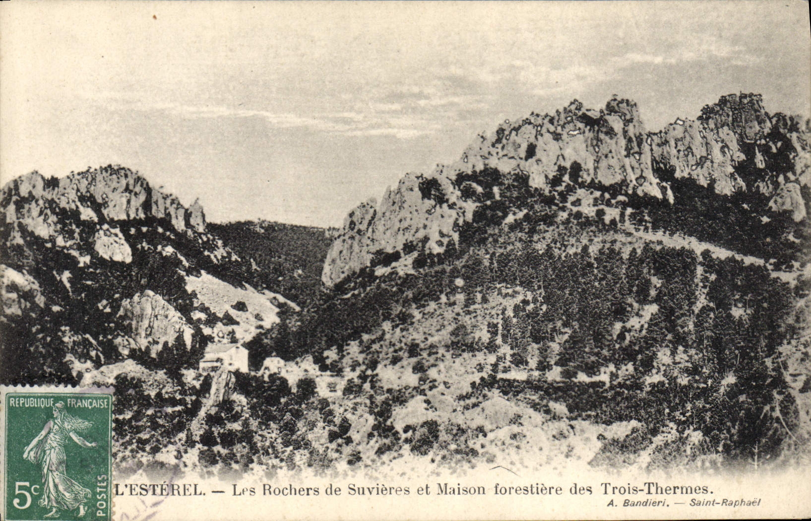 CPA Foret L'Esterel Les rochers de Suvieres et Maison forestiere des Trois Thermes