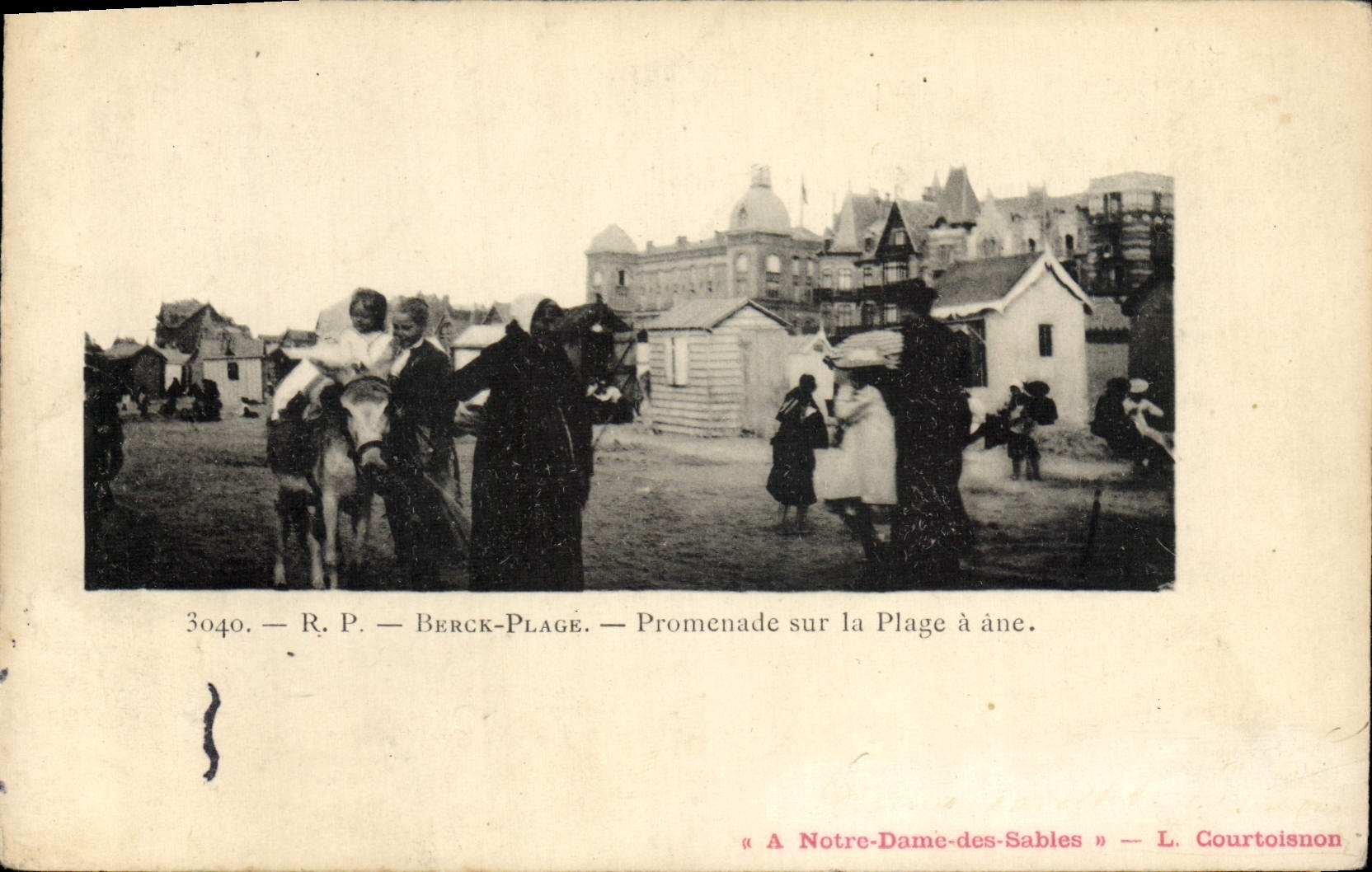 CPA Ane Mule Berck Plage Promenade sur la plage a ane