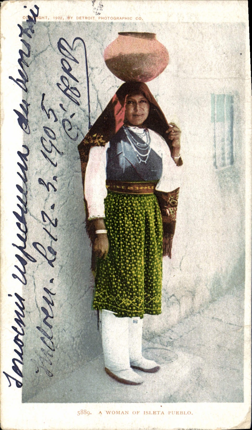 VINTAGE POSTCARD Indiens has woman Isleta Pueblo off