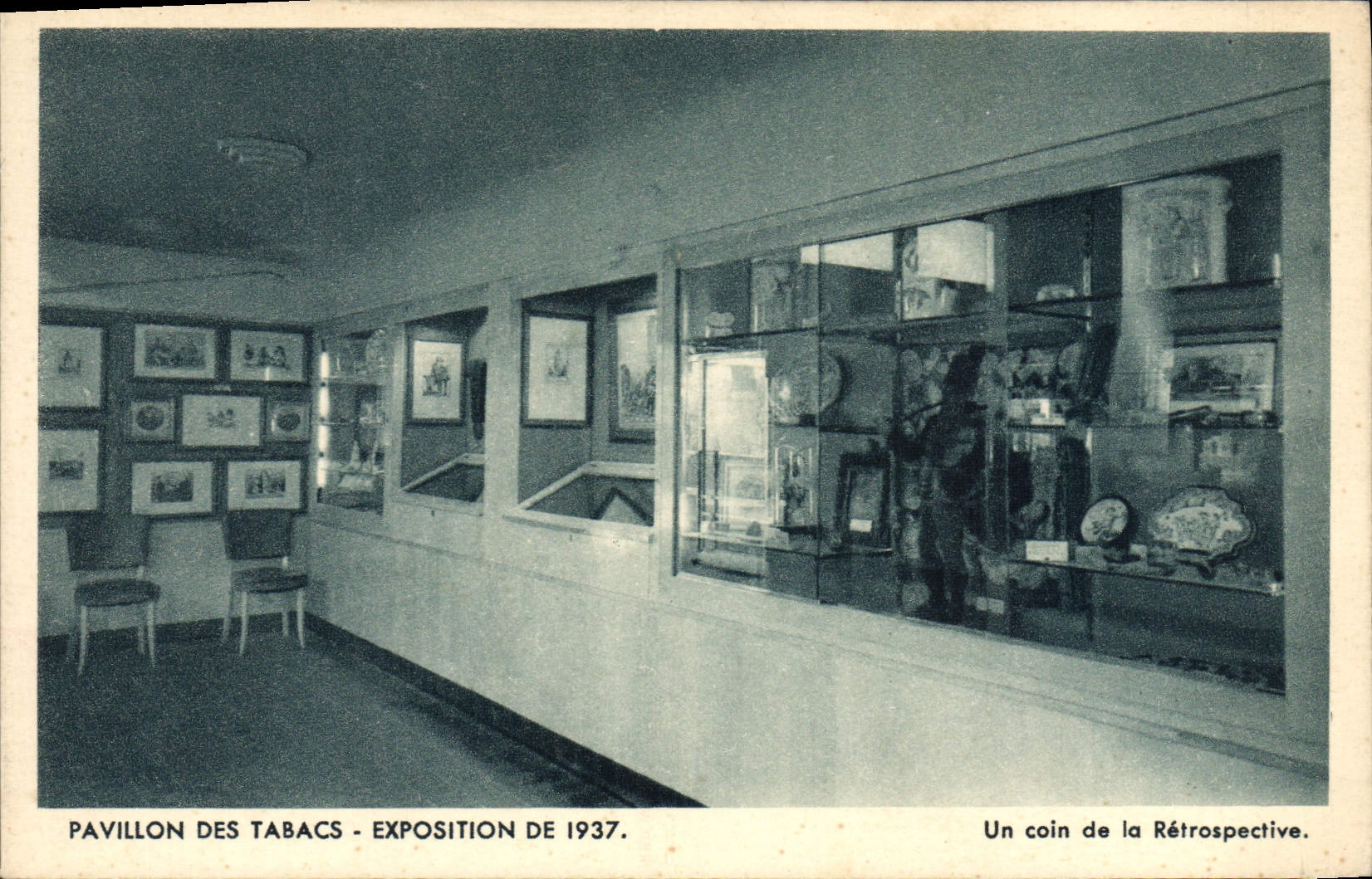 CPA Pavillon des tabacs Exposition de 1937 Un coin de la retrospective 