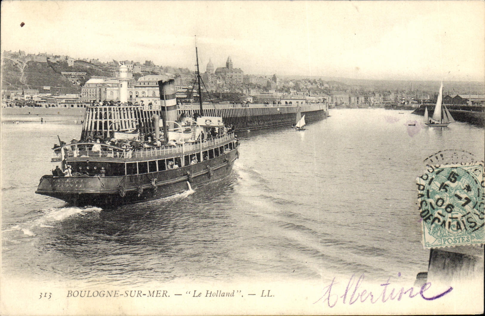 VINTAGE POSTCARD Boulogne Boat on sea Holland