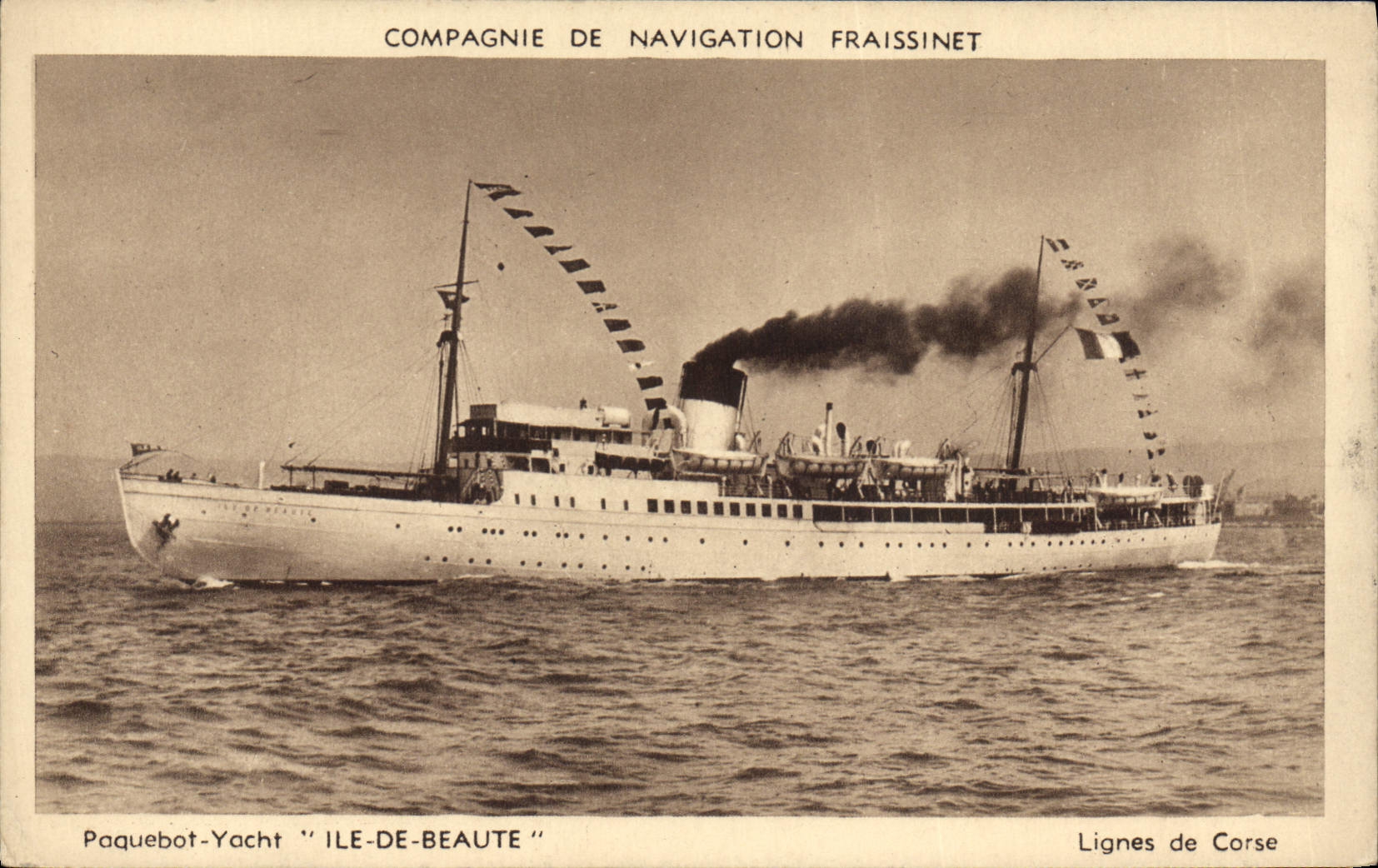 CPA Bateau Paquebot Yacht Ile de Beaute Fraissinet Lignes de Corse