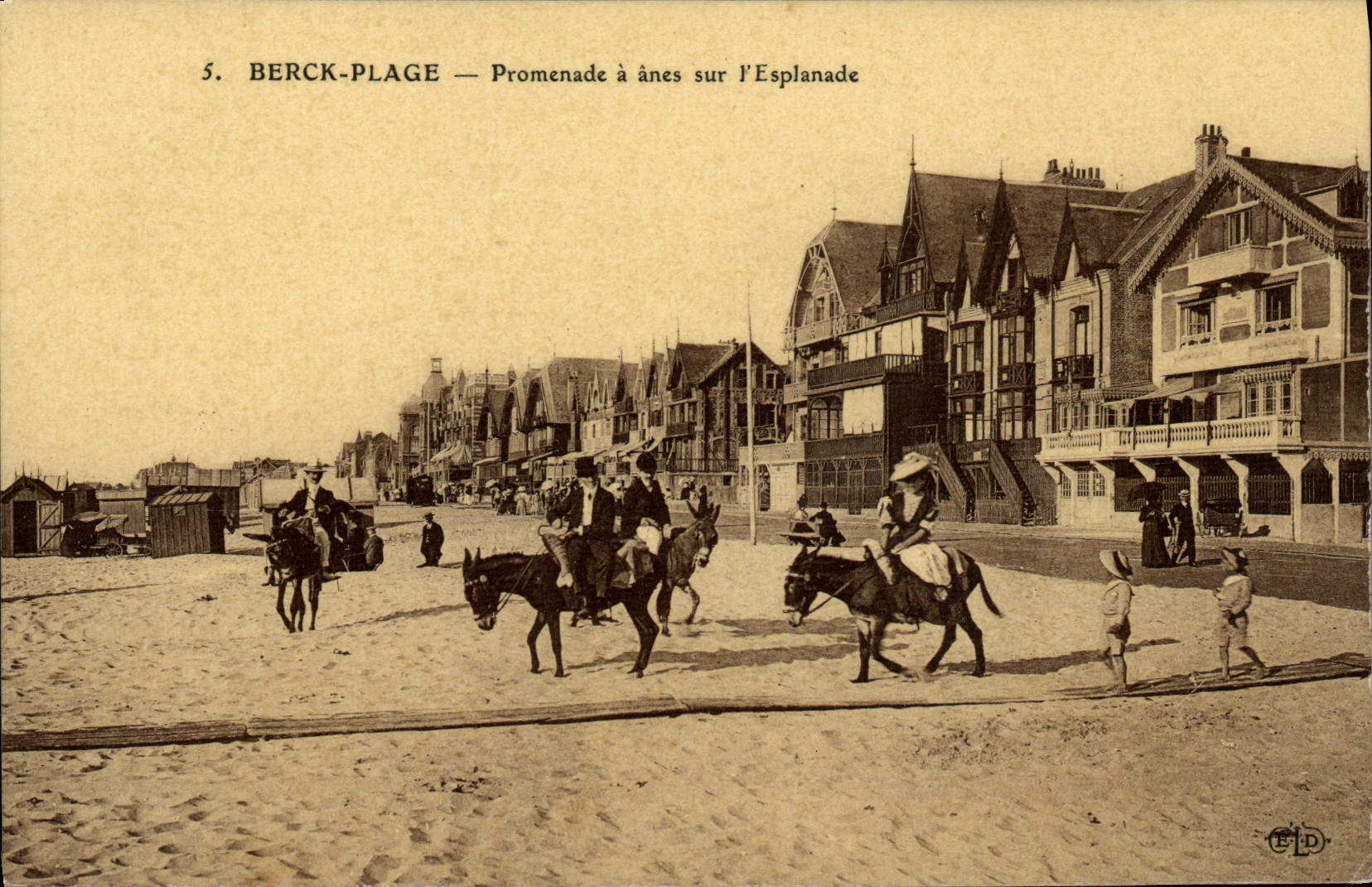 CPA Ane Mule Berck Plage Promenade a anes sur l'esplanade