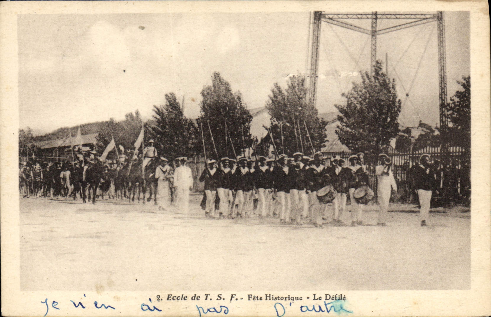 CPA Telegraphie Ecole de TSF Fete historique Le defile 