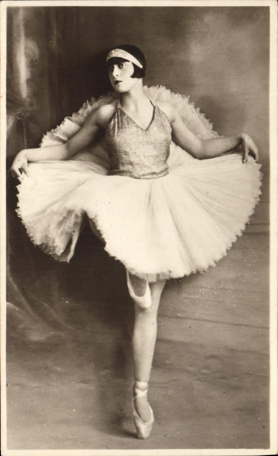 CPA Fantaisie Danse La fantastique Dayriac de l'Empire de Paris et sa partenaire Mlle Fordy