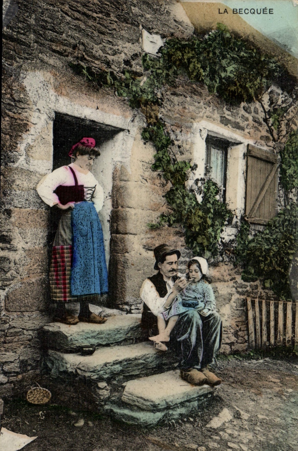 CPA Folklore La becquee Enfant 