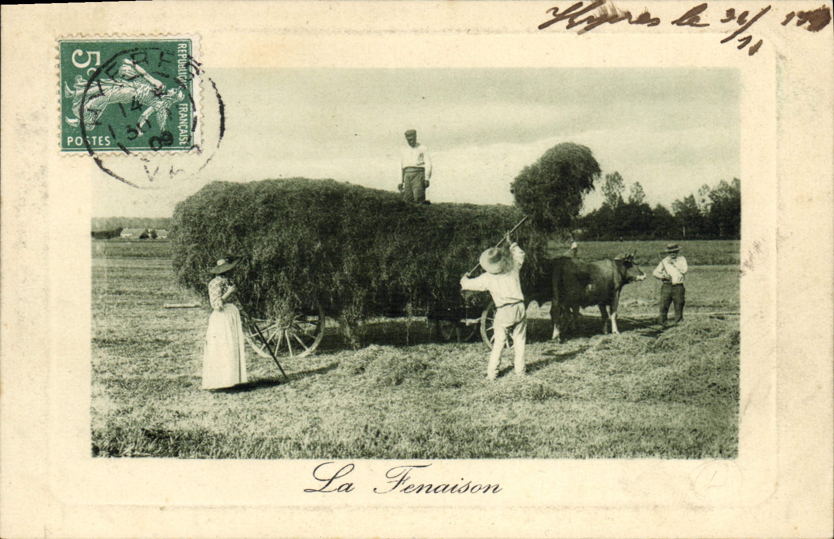 CPA Folklore La fenaison 