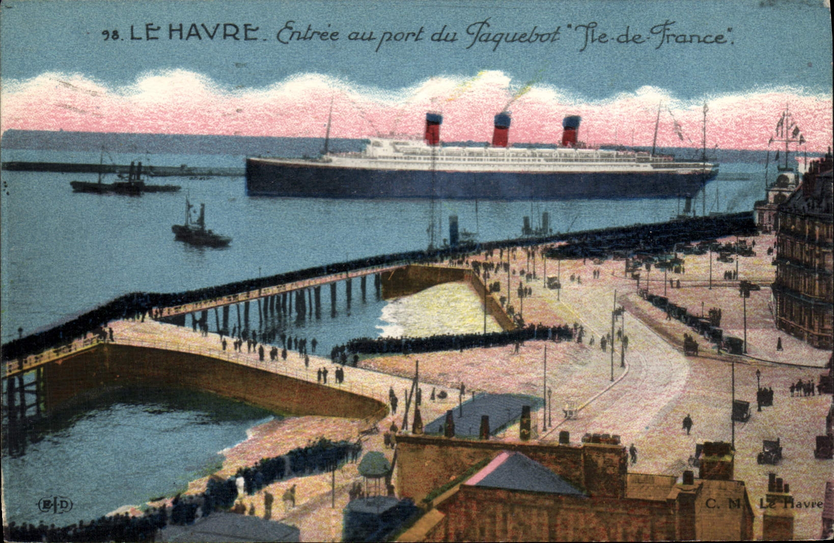 VINTAGE POSTCARD Boat Steamer Ile de France Le Havre Entered with the port