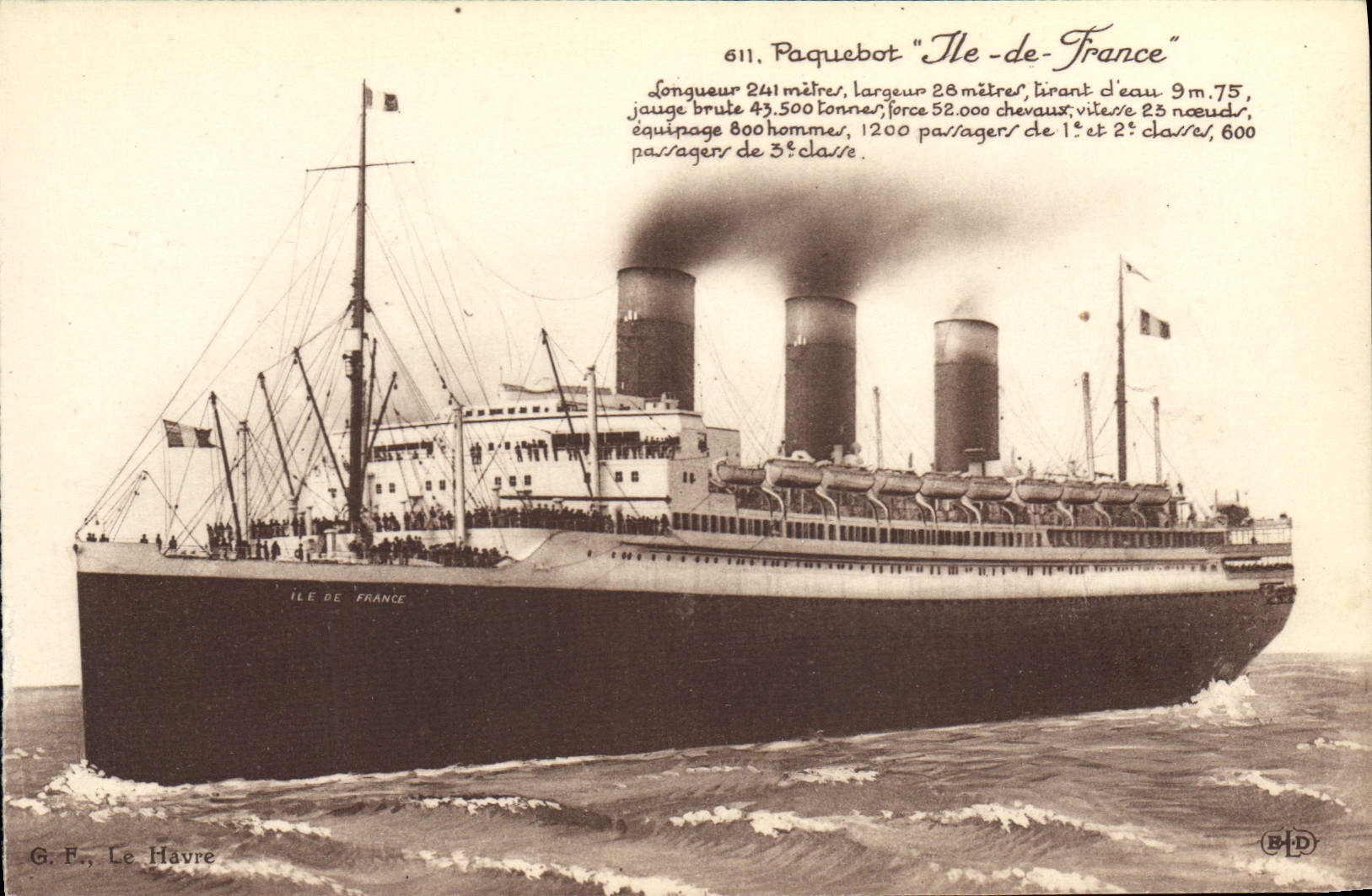 CPA Bateau Paquebot Ile de France 