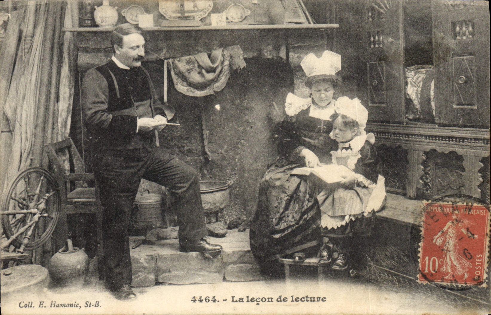 CPA Folklore La lecon de lecture 