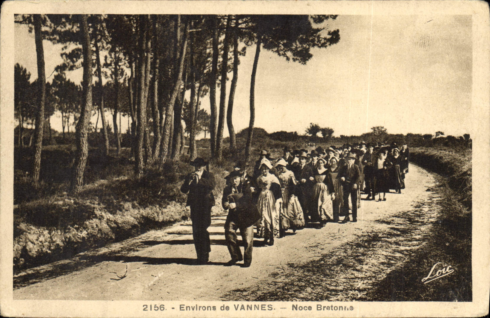 CPA Folklore Environs de Vannes Noce bretonne Mariage 