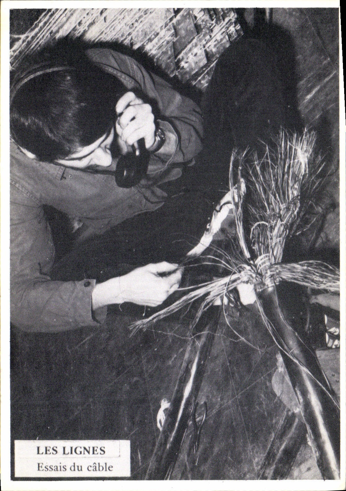 POSTAL MODERNA instalación de un cable en la central Tileries de Cana París