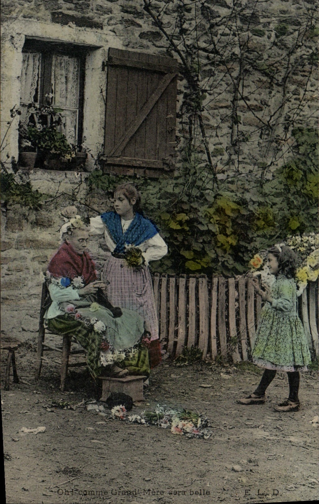 CPA Folklore Oh comme grand mere sera belle Enfants 