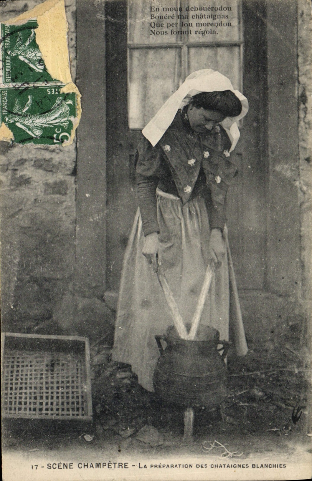 CPA Folklore Scene champetre La preparation des chataignes blanches 