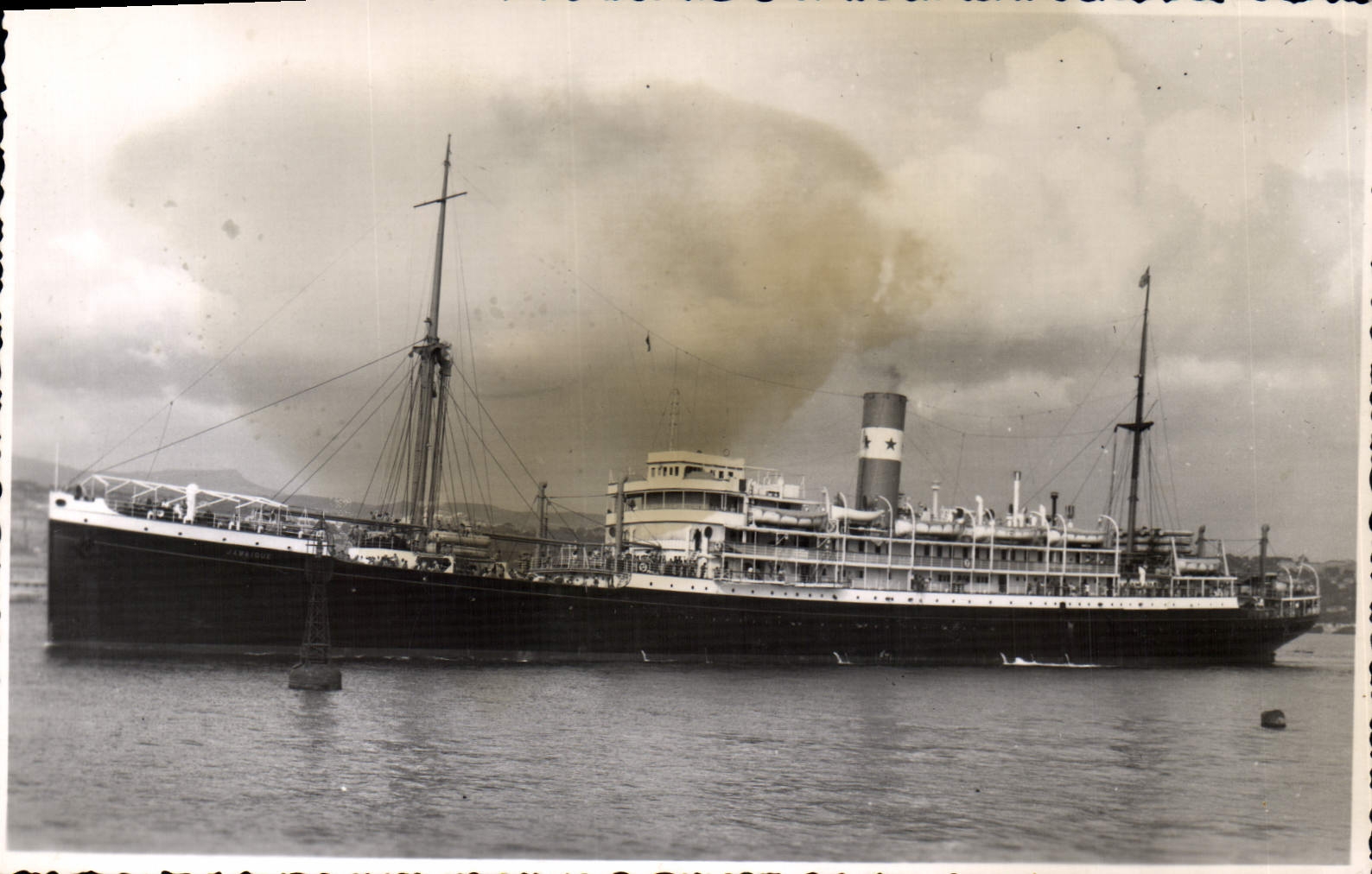 VINTAGE POSTCARD Boat Jamaica Steamer of the Brought together Chargers