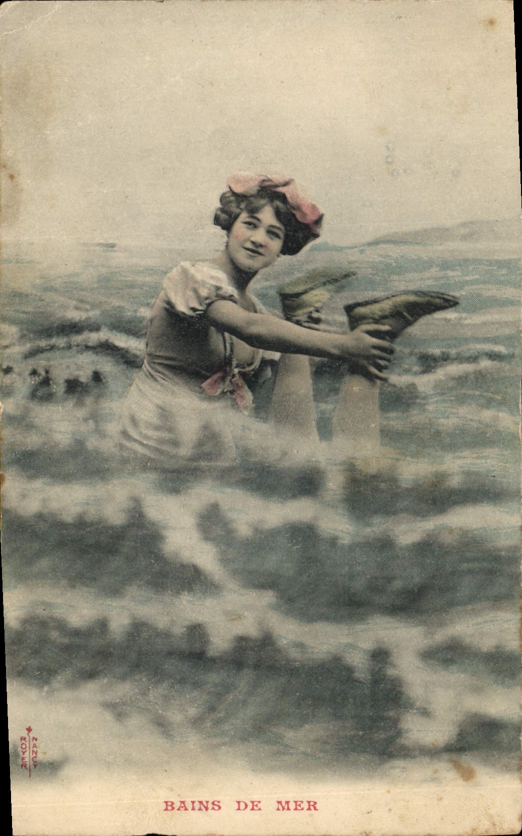 VINTAGE POSTCARD Fantasy Woman Sea bathings