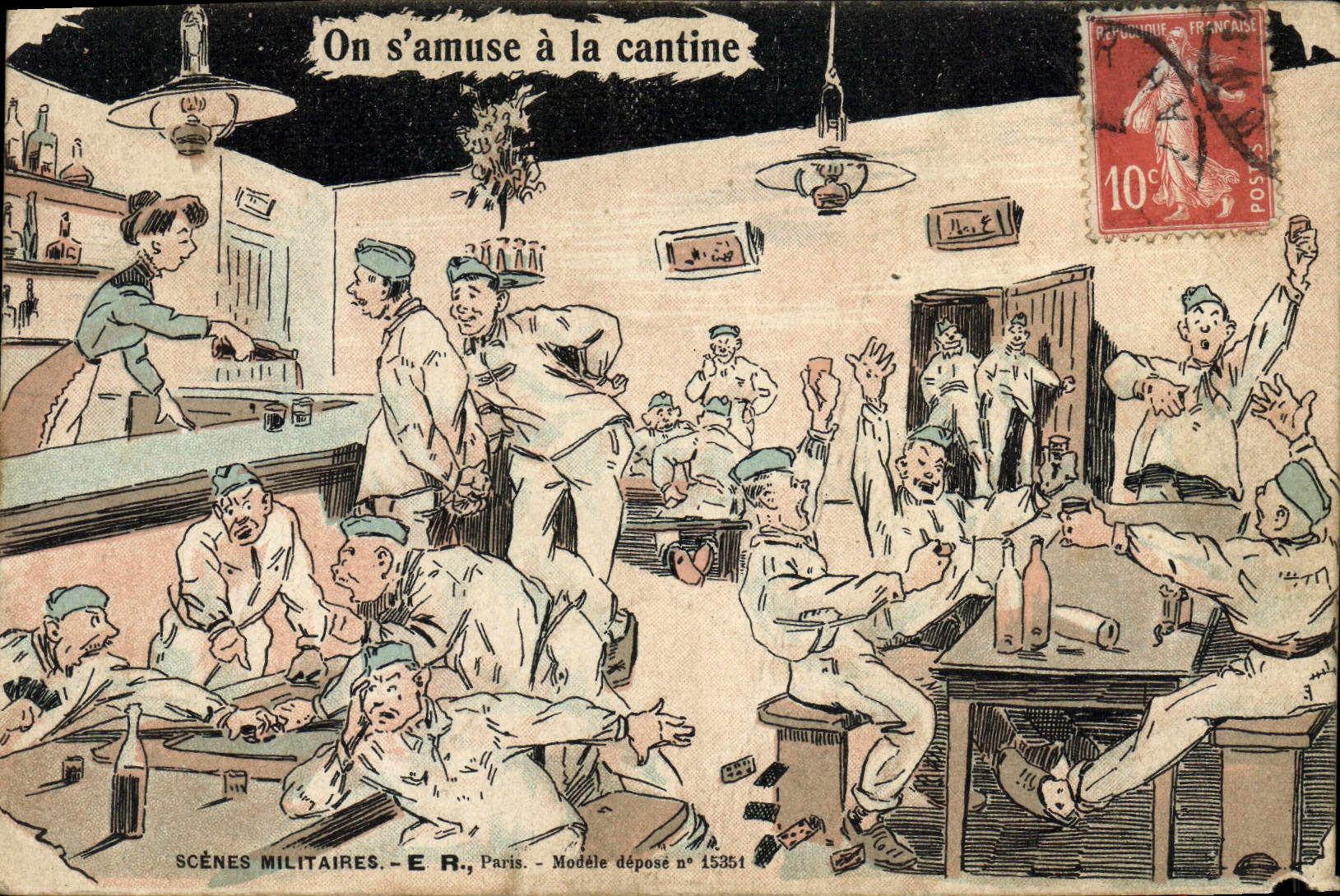 VINTAGE POSTCARD Militaria Marins One has fun with the canteen