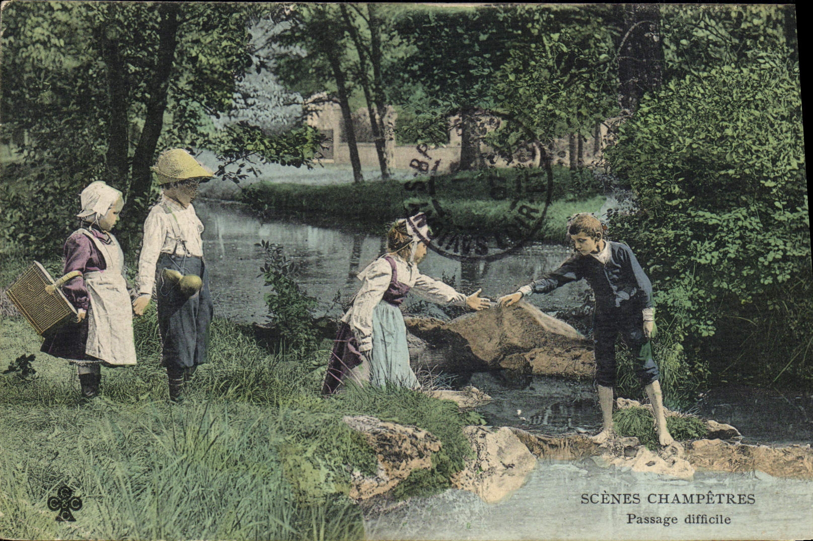 CPA Folklore Enfants Passage difficile 