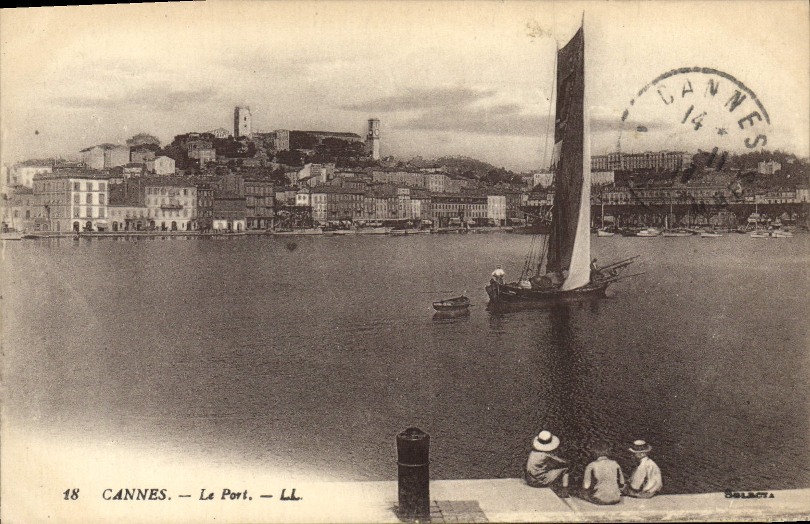 CPA Bateau Peche Cannes le port 