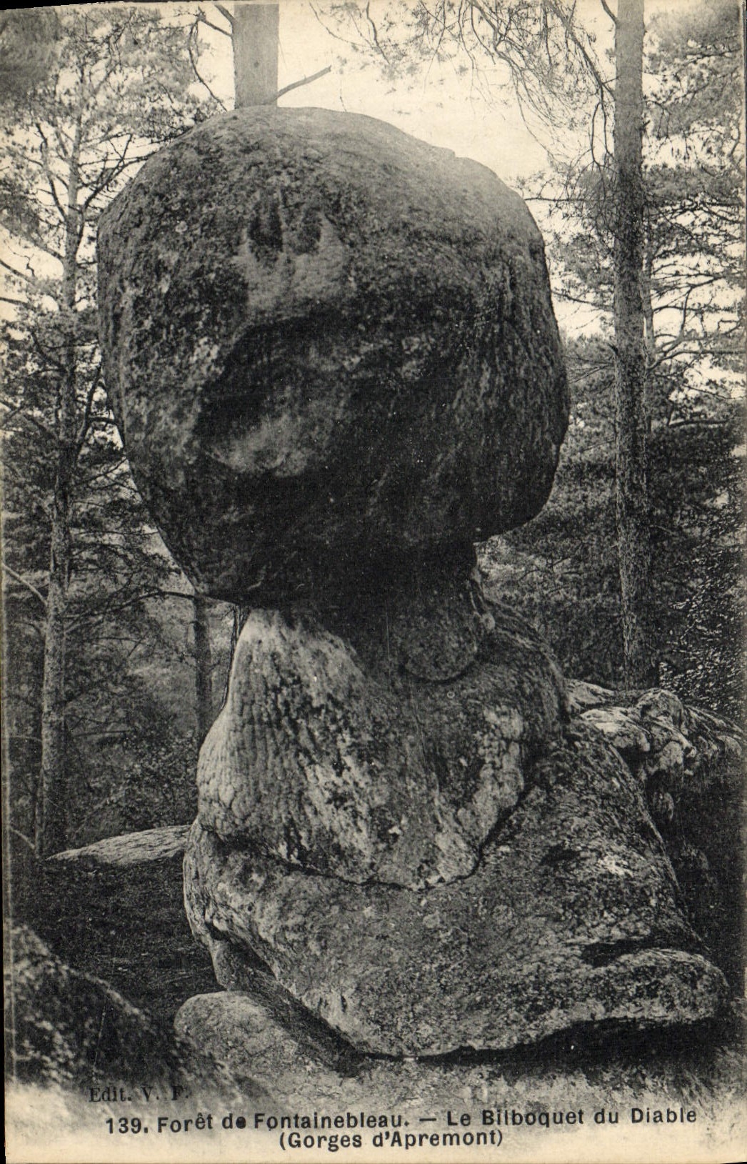 VINTAGE POSTCARD Drill of Fontainebleau the cup-and-ball of the devil Falls of Apremont