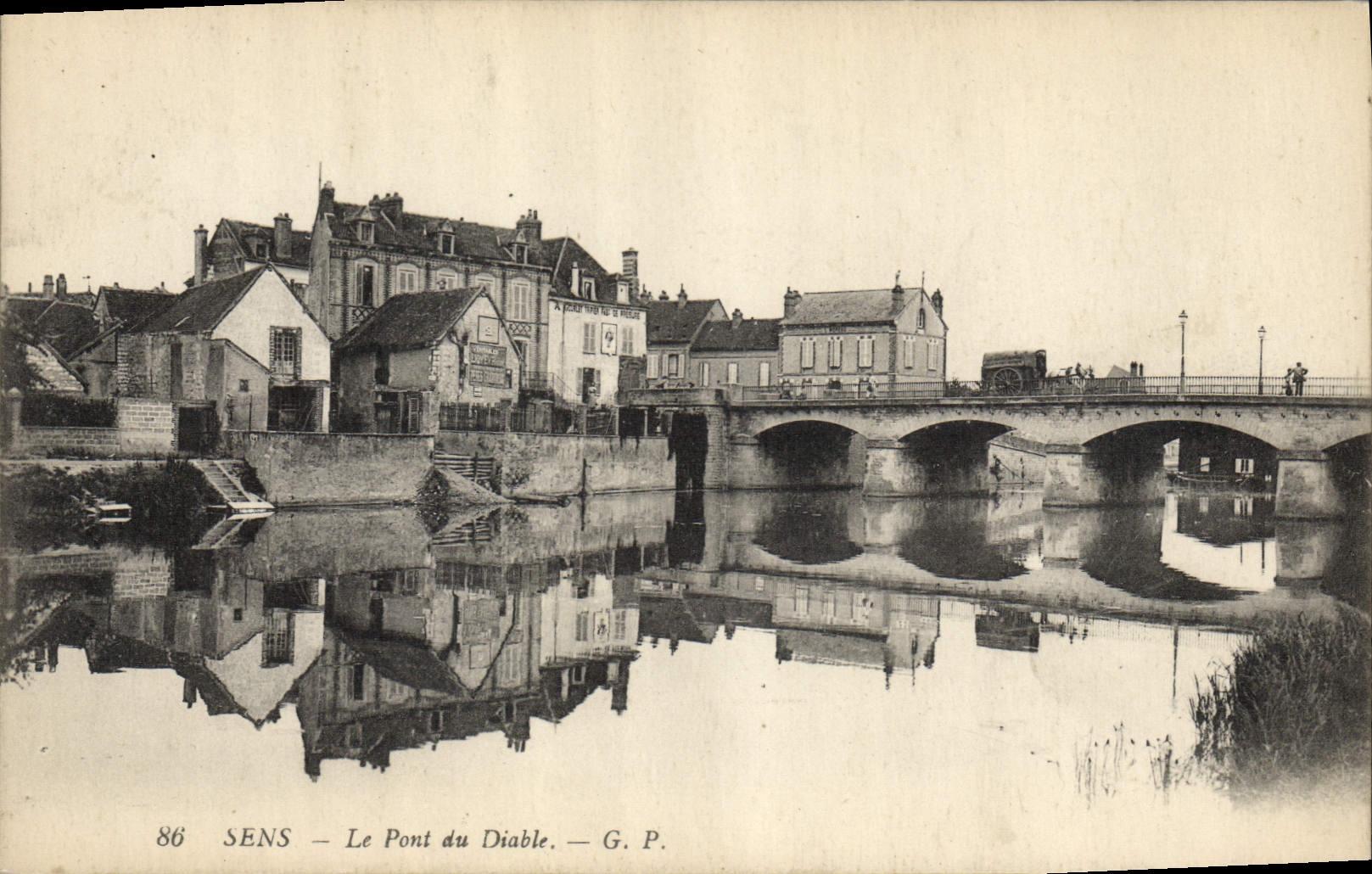 POSTAL de la VENDIMIA Sens el puente del diablo