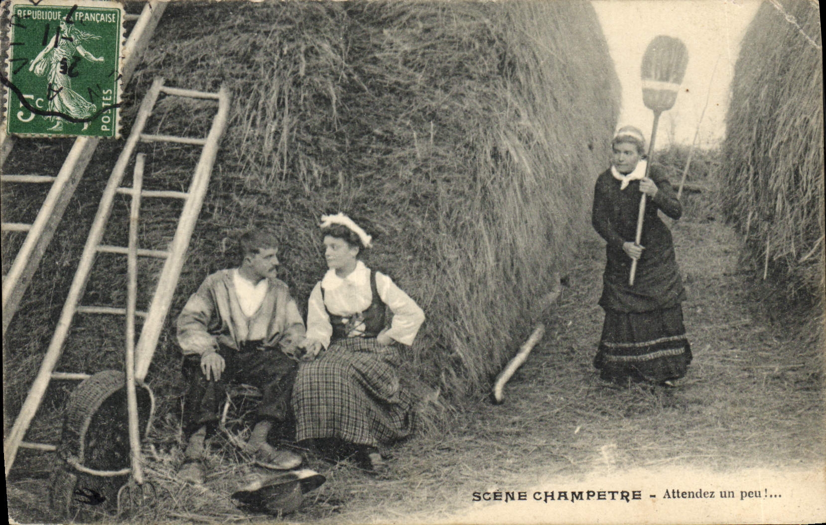 CPA Folklore Attendez un peu !