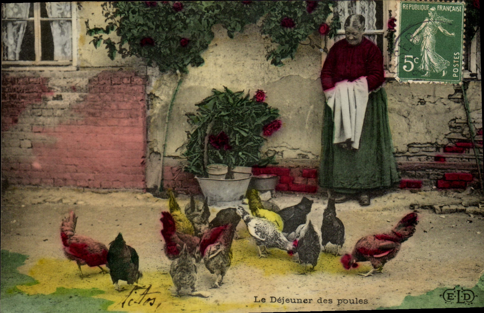 VINTAGE POSTCARD Folklore Woman the lunch of hens
