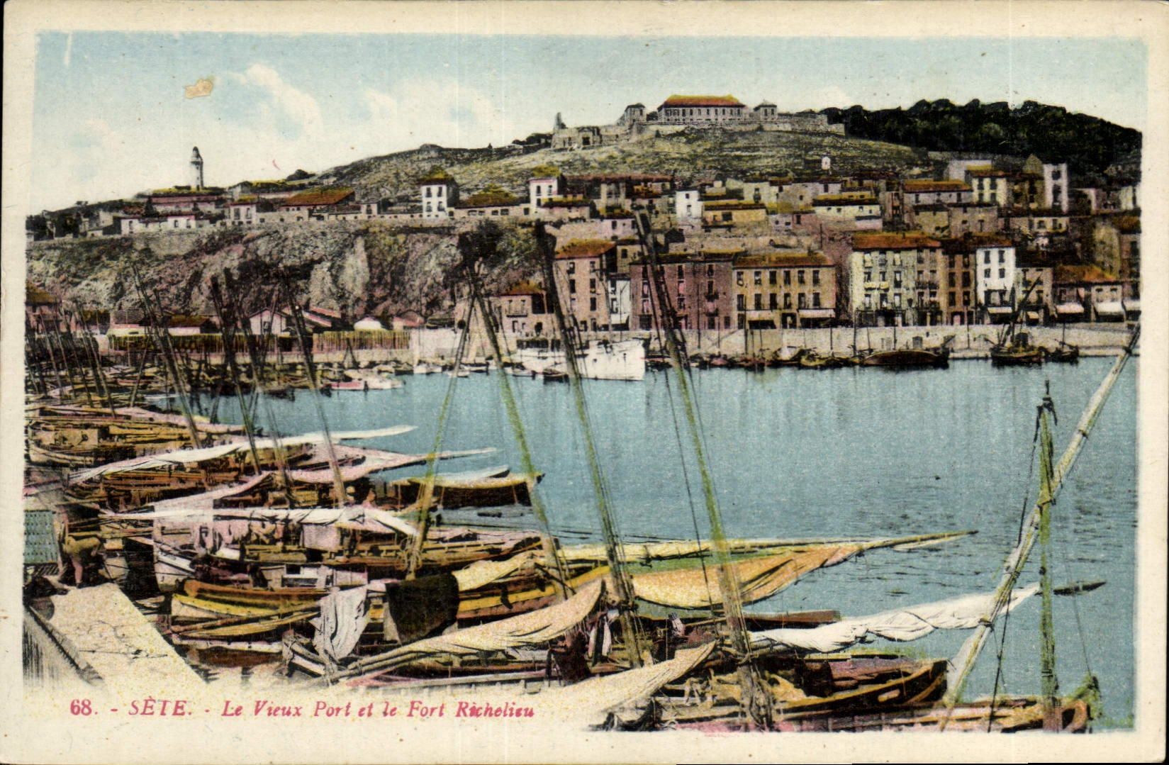 CPA Bateau Peche Sete Le vieux port et le Fort Richelieu