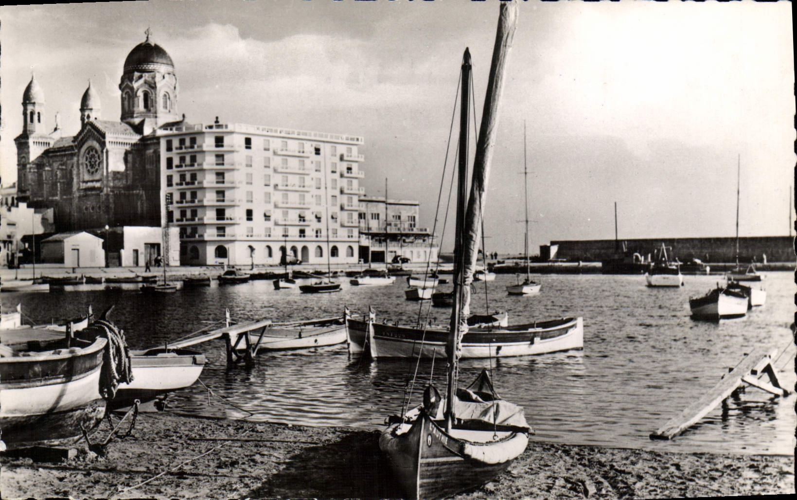 MODERN CARD Holy Boat Raphael the port