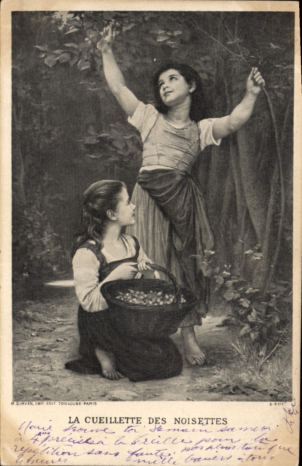 CPA Folklore Enfants La cueillette des noisettes