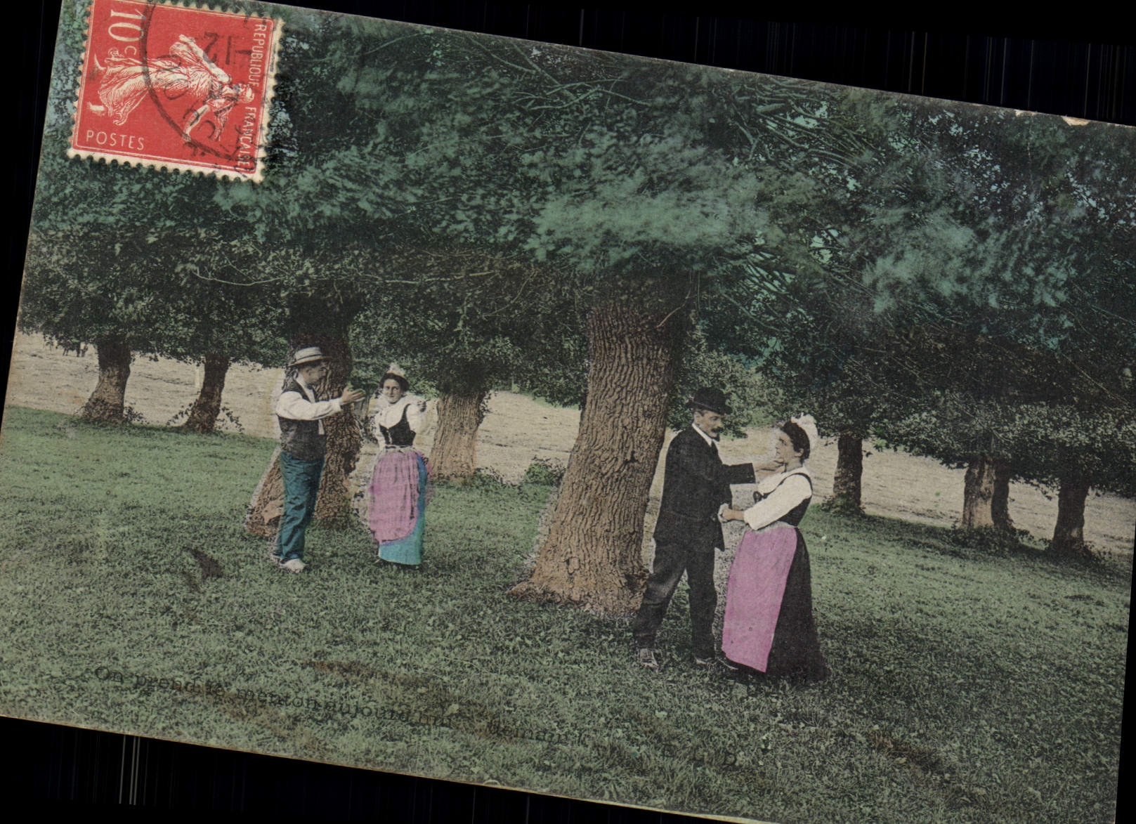 CPA Folklore Femme Couples