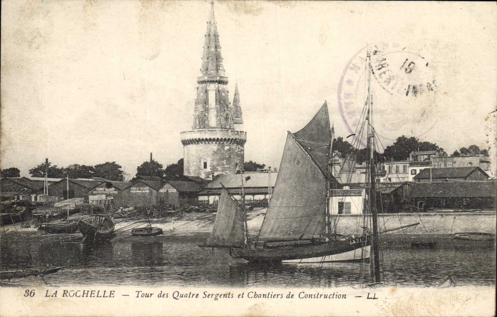 CPA Bateau la Rochelle Tour des Quatre Sergents et chantiers de construction